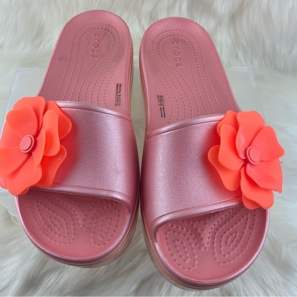CROCS PLATFORM VIVIC BLOOMS PINK SLIDES-SANDALS SIZE 9 WOMAN - Picture 9 of 12